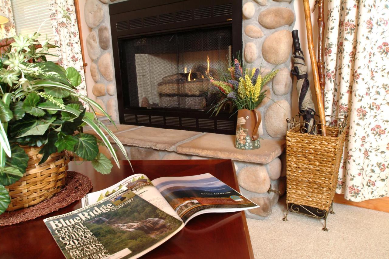 Berry Springs Lodge Sevierville Oda fotoğraf
