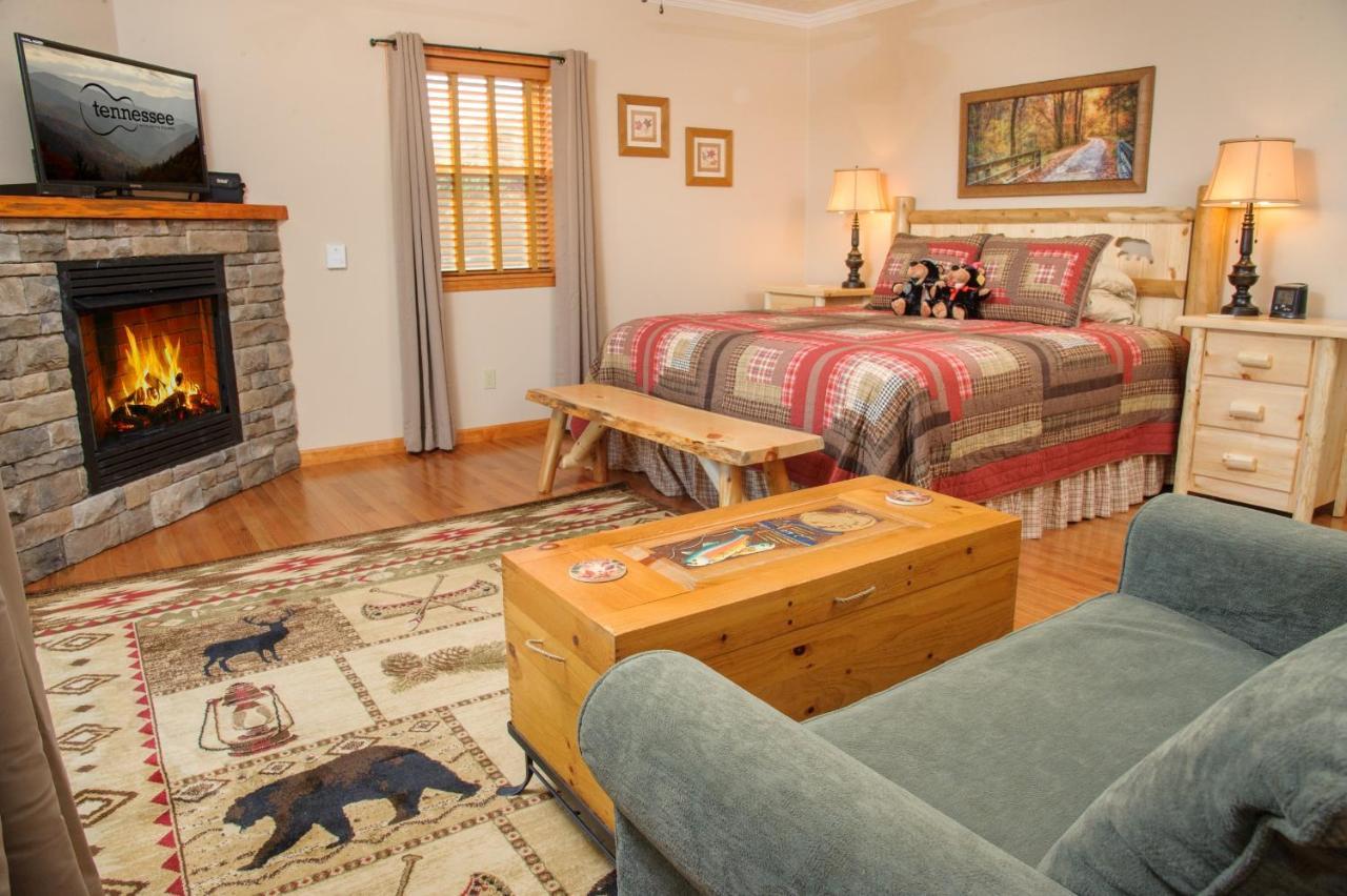 Berry Springs Lodge Sevierville Oda fotoğraf